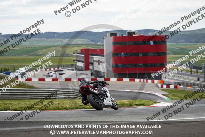 cadwell no limits trackday;cadwell park;cadwell park photographs;cadwell trackday photographs;enduro digital images;event digital images;eventdigitalimages;navarra;no limits trackdays;peter wileman photography;racing digital images;trackday digital images;trackday photos